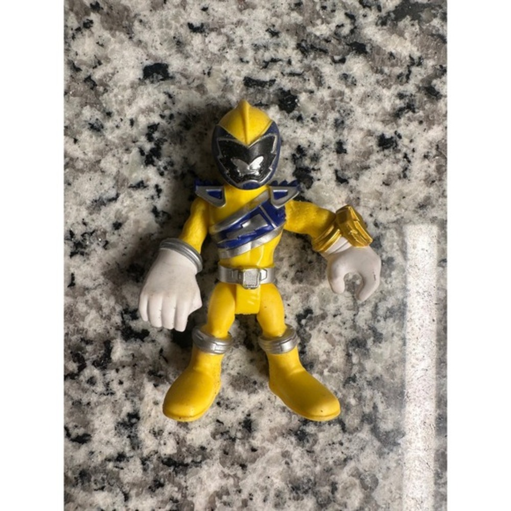 Playskool  Power Rangers Yellow‎ Ranger Action Figure Toy - Picture 3 of 6